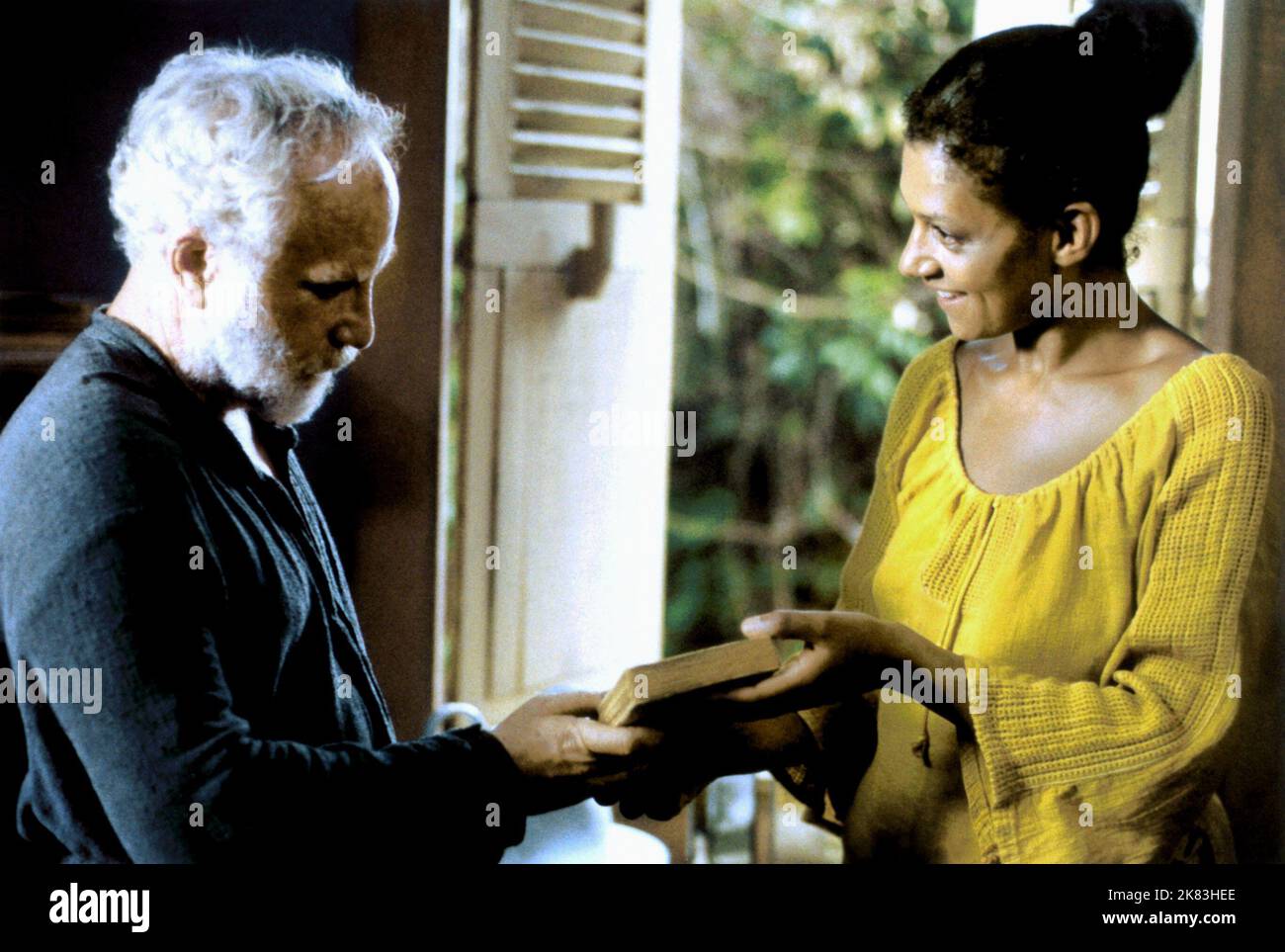 Richard Dreyfuss & Cathy Tyson Film: The Old Man Who Read Love Stories ...