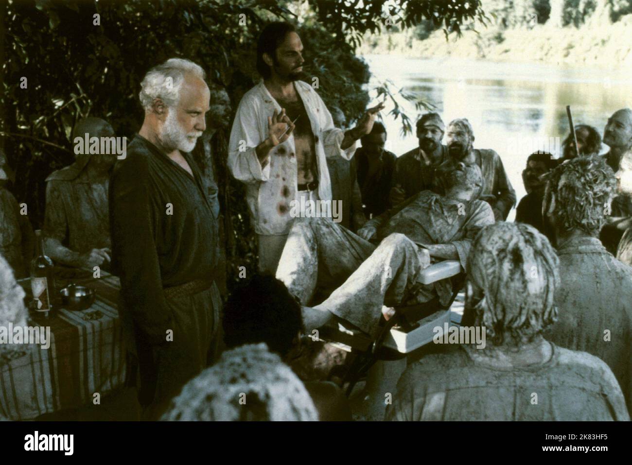Richard Dreyfuss & Hugo Weaving Film: The Old Man Who Read Love Stories ...