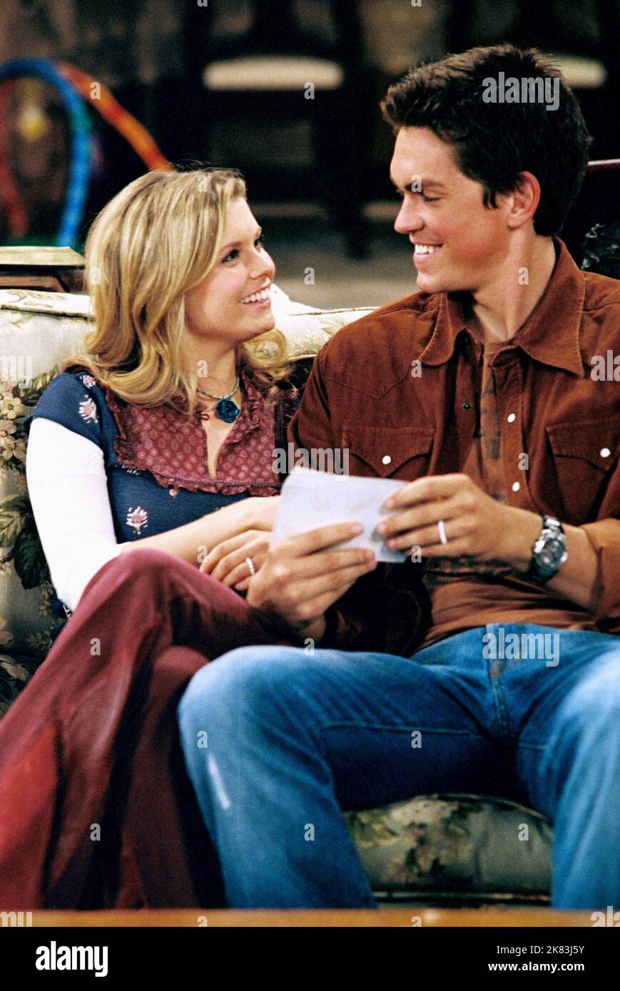 Joanna Garcia & Steve Howey Television: Reba (2001) Characters: Cheyenne Hart-Montgomery & Van Montgomery  Director: Allison M. Gibson 05 October 2001   **WARNING** This Photograph is for editorial use only and is the copyright of 20 CENTURY FOX TV and/or the Photographer assigned by the Film or Production Company and can only be reproduced by publications in conjunction with the promotion of the above Film. A Mandatory Credit To 20 CENTURY FOX TV is required. The Photographer should also be credited when known. No commercial use can be granted without written authority from the Film Company. Stock Photo