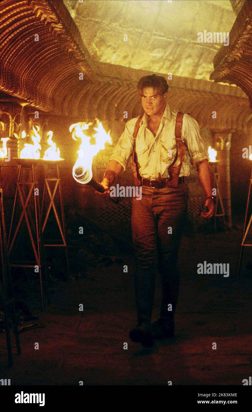 Brendan Fraser Film: The Mummy Returns (USA 2001) Characters: Richard 'Rick' O'Connell  Director: Stephen Sommers 29 April 2001   **WARNING** This Photograph is for editorial use only and is the copyright of UNIVERSAL PICTURES and/or the Photographer assigned by the Film or Production Company and can only be reproduced by publications in conjunction with the promotion of the above Film. A Mandatory Credit To UNIVERSAL PICTURES is required. The Photographer should also be credited when known. No commercial use can be granted without written authority from the Film Company. Stock Photo