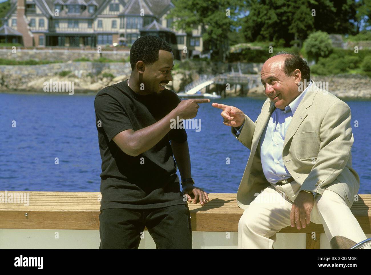 Martin Lawrence & Danny Devito Film: What'S The Worst That Could Happen? (USA 2001) Characters: Kevin Caffery & Max Fairbanks  Director: Sam Weisman 01 June 2001   **WARNING** This Photograph is for editorial use only and is the copyright of MGM and/or the Photographer assigned by the Film or Production Company and can only be reproduced by publications in conjunction with the promotion of the above Film. A Mandatory Credit To MGM is required. The Photographer should also be credited when known. No commercial use can be granted without written authority from the Film Company. Stock Photo