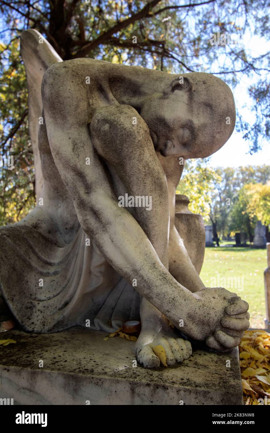 Statue on a grave in Kerepesi Cemetery, Budapest, Hungary Stock Photo
