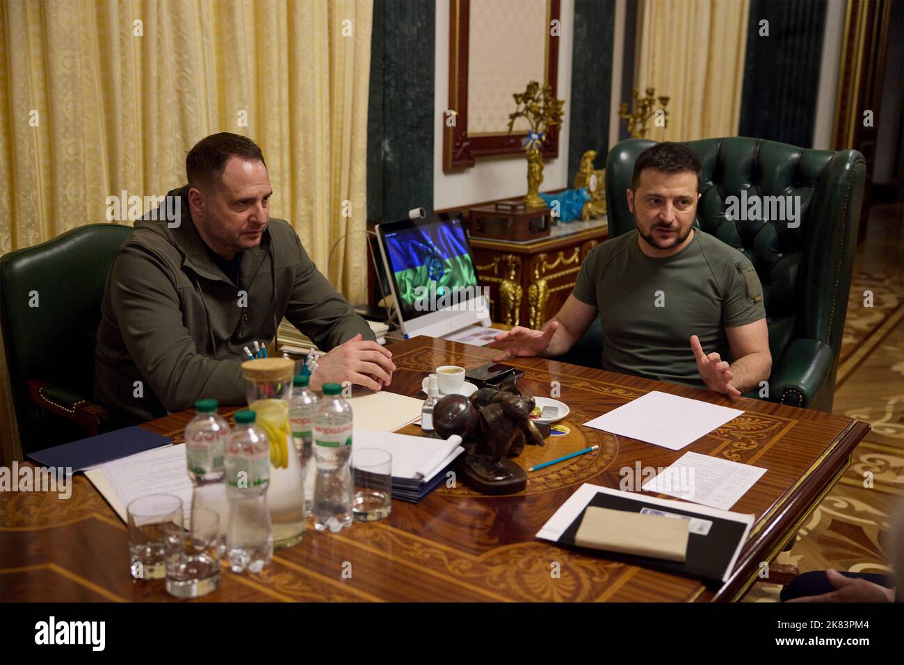 Kyiv, Ukraine. 20 October, 2022. Ukrainian President Volodymyr Zelenskyy, right, and Head of the Office of the President Andriy Yermak, left, during a meeting with Goldman Sachs executives to discuss a reconstruction fund at the Mariinsky Palace, October 20, 2022 in Kyiv, Ukraine.  Credit: Ukraine Presidency/Ukrainian Presidential Press Office/Alamy Live News Stock Photo