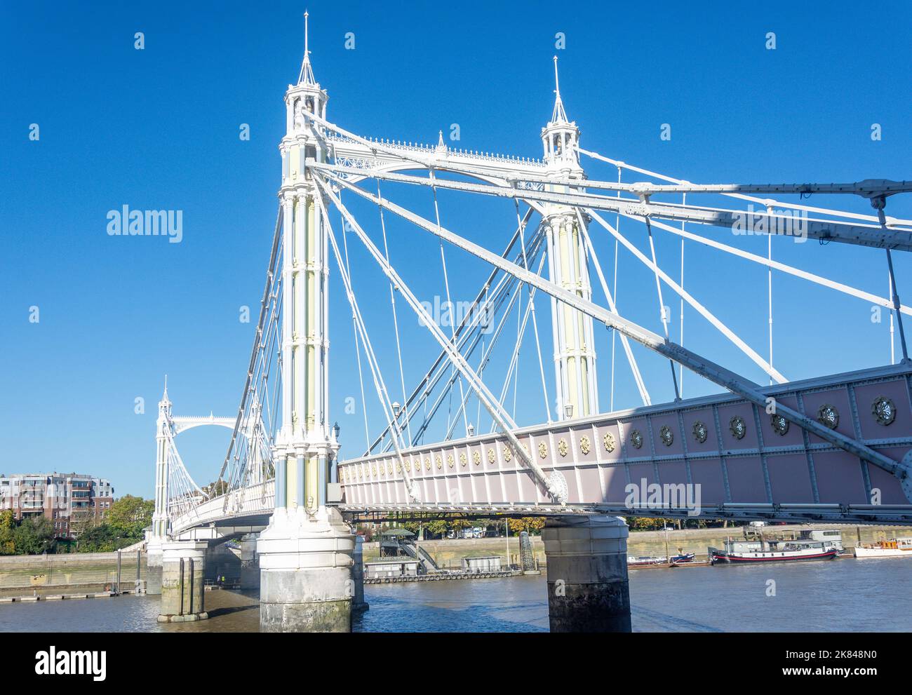 Albert bridge road river thames victorian architecture tollbooth hires