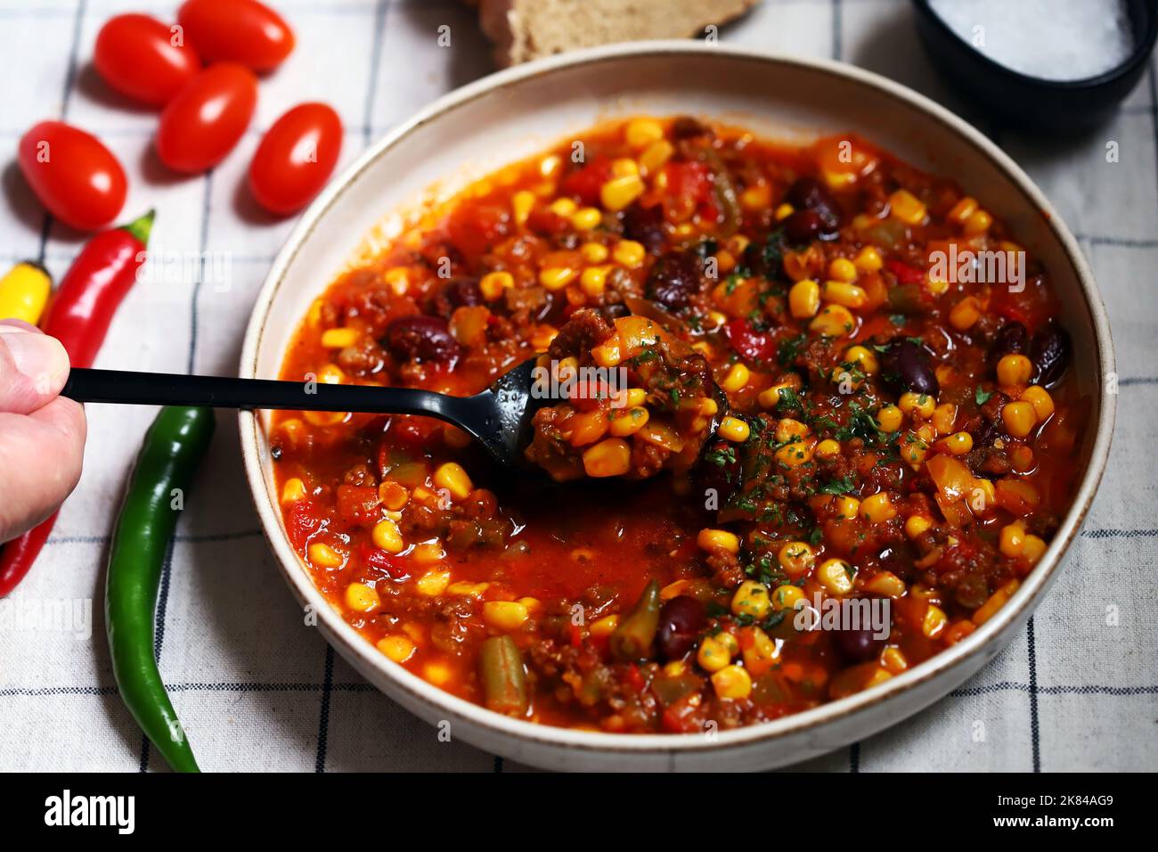 Chile con carne. Traditional Mexican dish Stock Photo Alamy