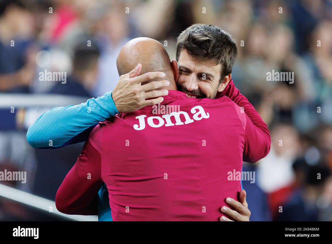 Barcelona, Spain. 20th Oct, 2022. Pique salutes Reina prior to the La Liga match between FC Barcelona and Villarreal CF at the Spotify Camp Nou Stadium in Barcelona, Spain. Credit: Christian Bertrand/Alamy Live News Stock Photo