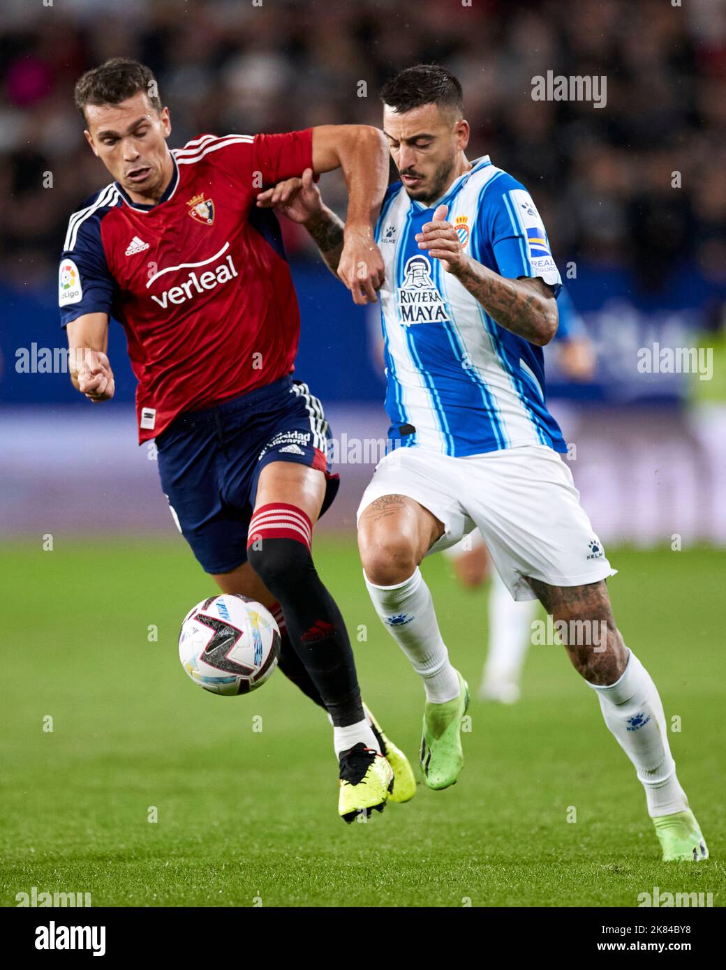 Pamplona, Spain. 20th Oct, 2022. PAMPLONA, SPAIN - OCTOBER 20: Joselu Mato of RCD Espanyol competes for the ball with Lucas Torro of CA Osasuna during the La Liga Santander match between CA Osasuna and RCD Espanyol on October 20, 2022 at El Sadar in Pamplona, Spain. (Photo by Ricardo Larreina/AFLO) Credit: Aflo Co. Ltd./Alamy Live News Stock Photo