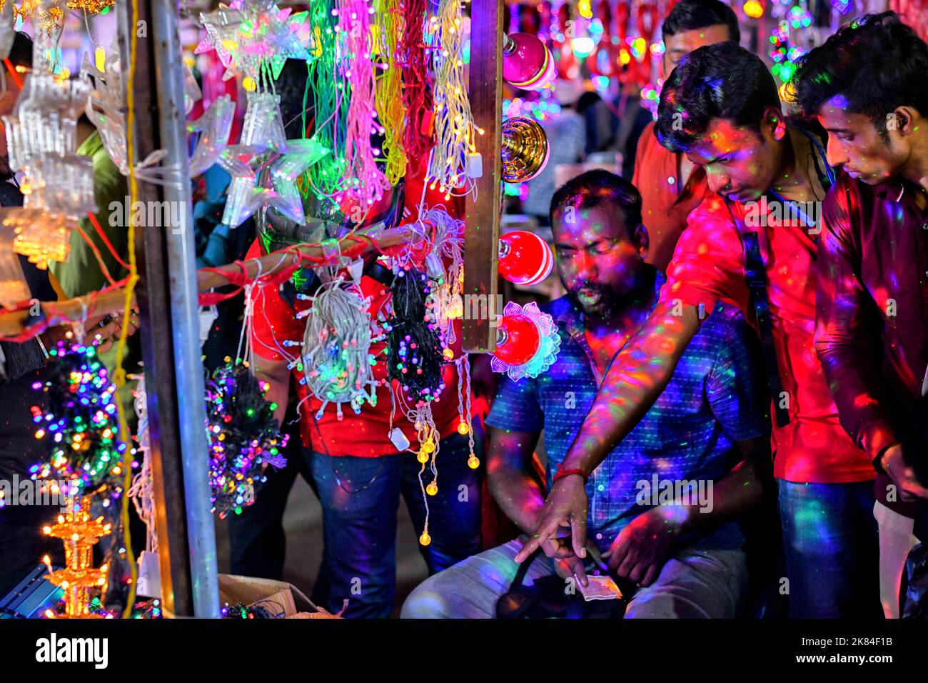 kolkata-india-20th-oct-2022-people-seen-buying-led-lights-to