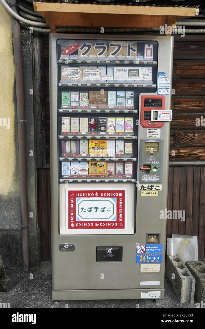 Planet Of The Vapes: How Big A Problem Are E-cigarettes, And Where Can Australia