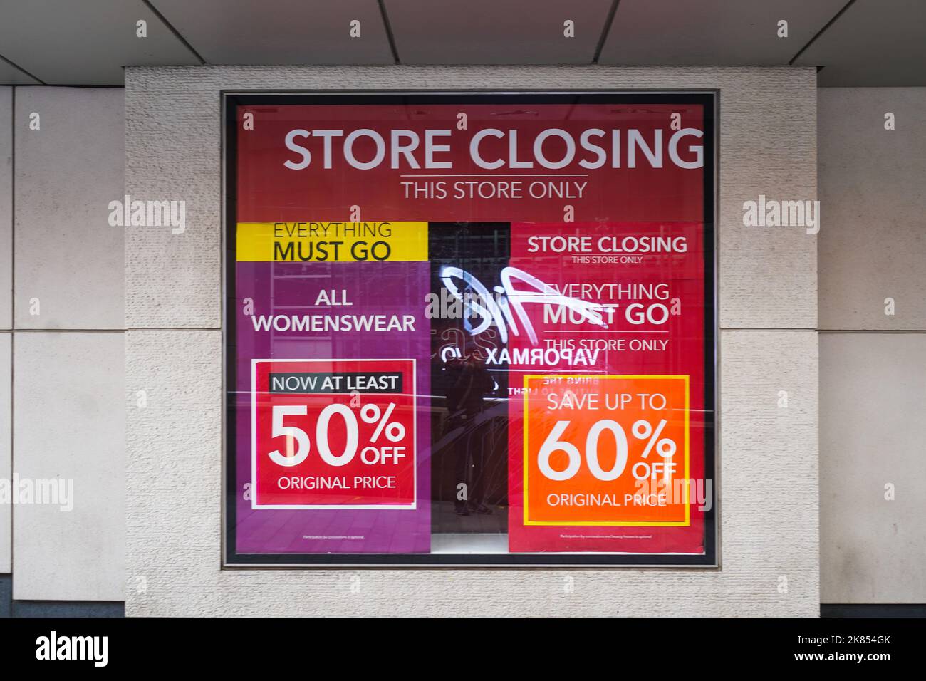 Store Closing Down Stock Photo Alamy