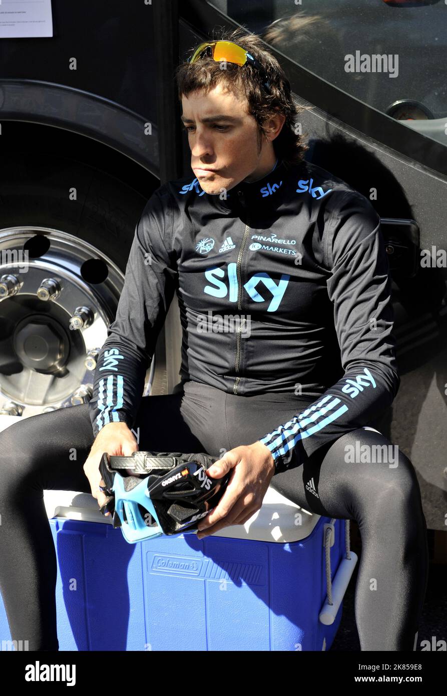 Paris Nice, Col D'Eze final day Time trial, Xabier Zandio sits and