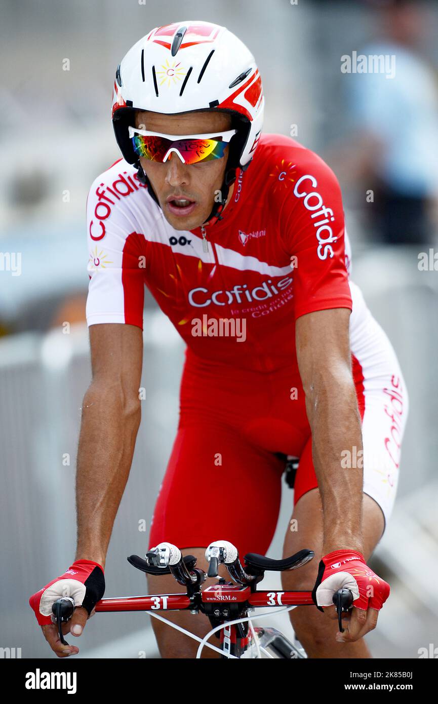 Cofidis Le Credit en Ligne 2011 cycling team shirt jersey
