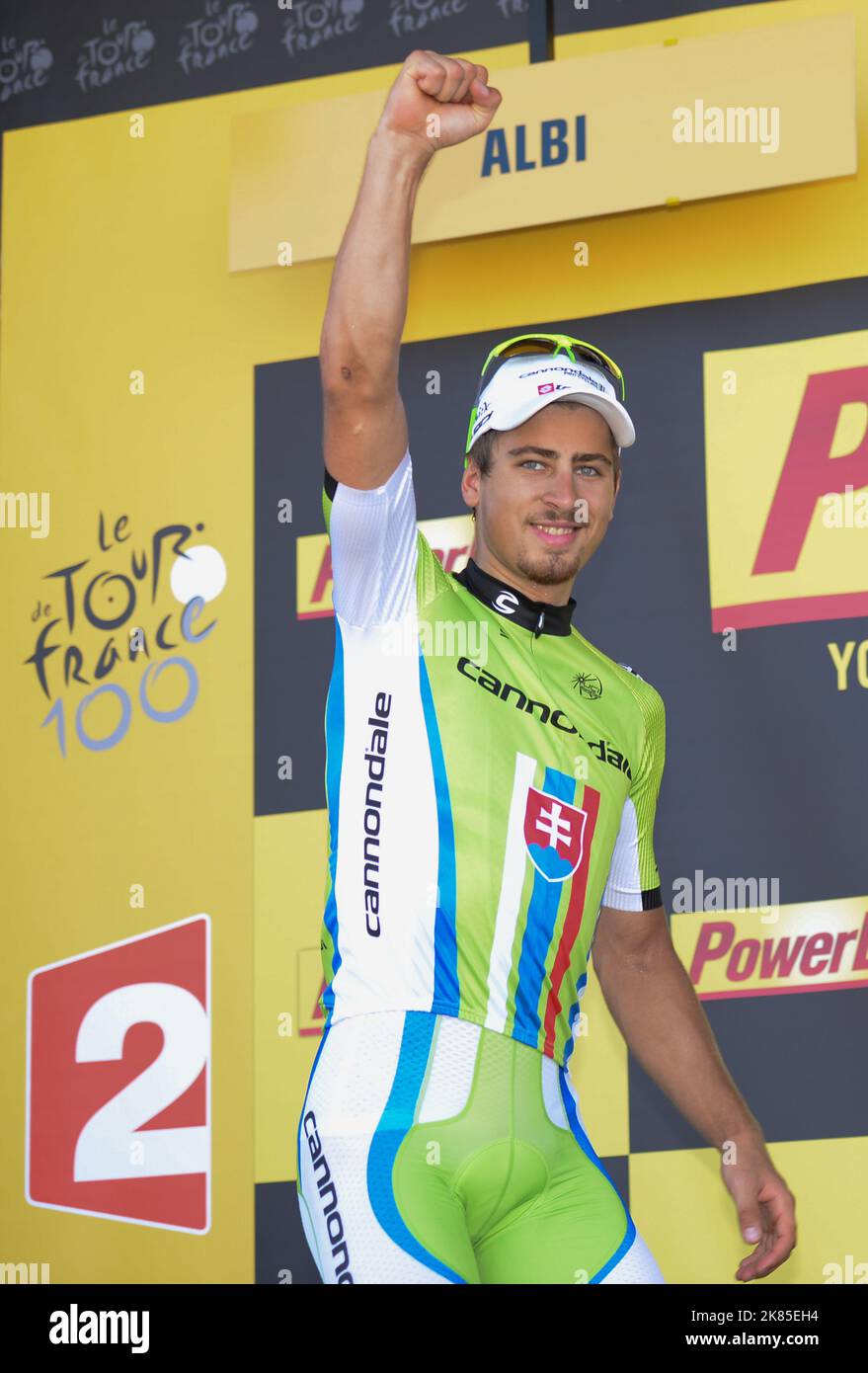 Peter Sagan team Liquigas Cannondale wins the stage and retains