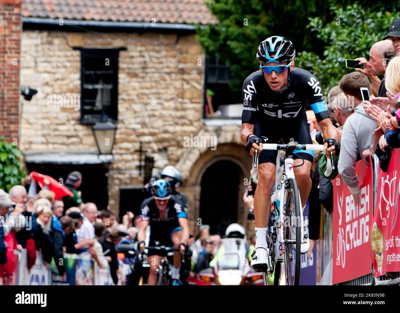 Peter Kennaugh leads as they crest the Michaelgate climb Stock Photo