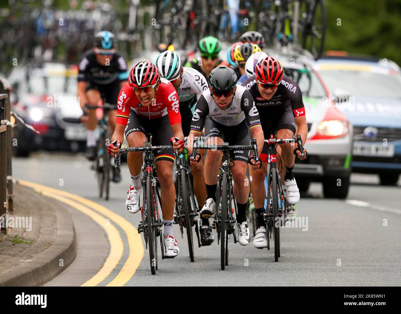 British Mens National Road Race Champs 2016 James Shaw (lotto soudal U23) and Mark Cavendish (Team Dimension Data) drive the chase group in the closing stages of the British National Road Race 2016 Stock Photo