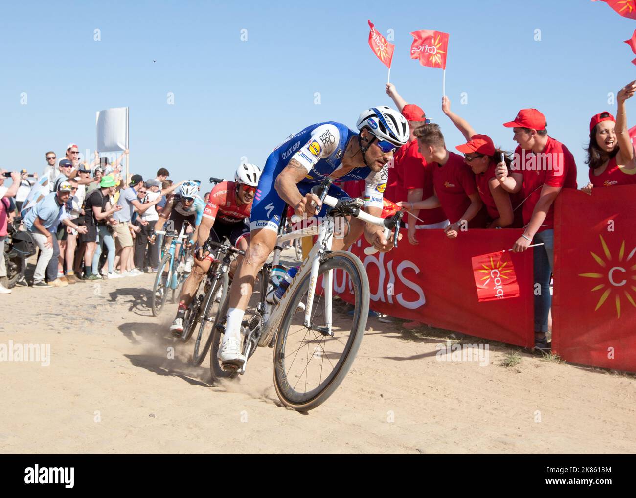 Tom boonen, (Quick-step Floors) chasing hard Carrefour de l'Arbre to bring himself back to the leaders Stock Photo