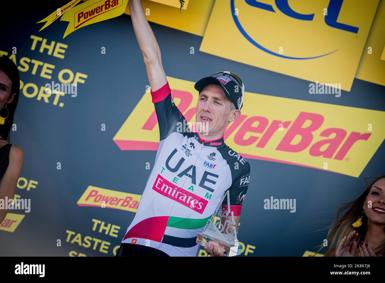 Ireland's Dan Martin wins the stage and celebrates at the end of stage