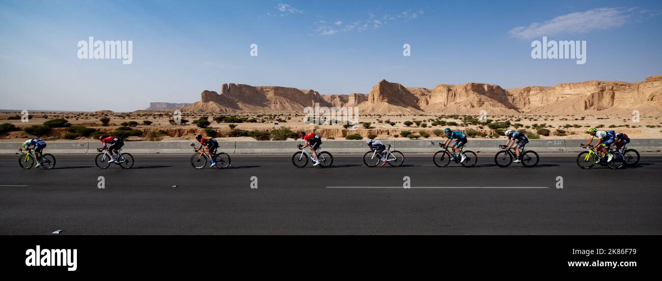 The peloton riding through the Arabian desert in the Saudi Tour 2020 ...