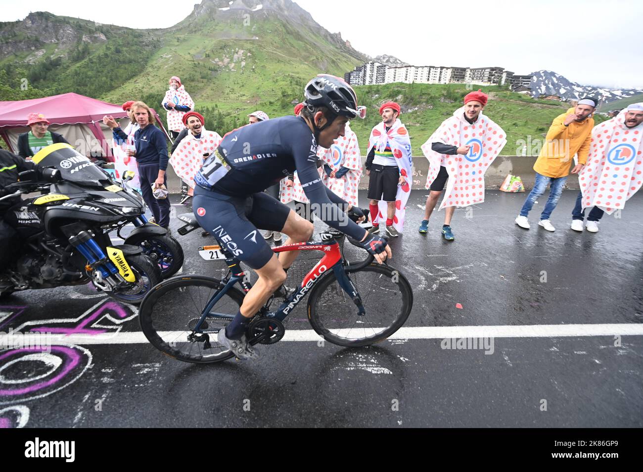 great-britain-s-geraint-thomas-for-team-ineos-grenadiers-during-stage-9