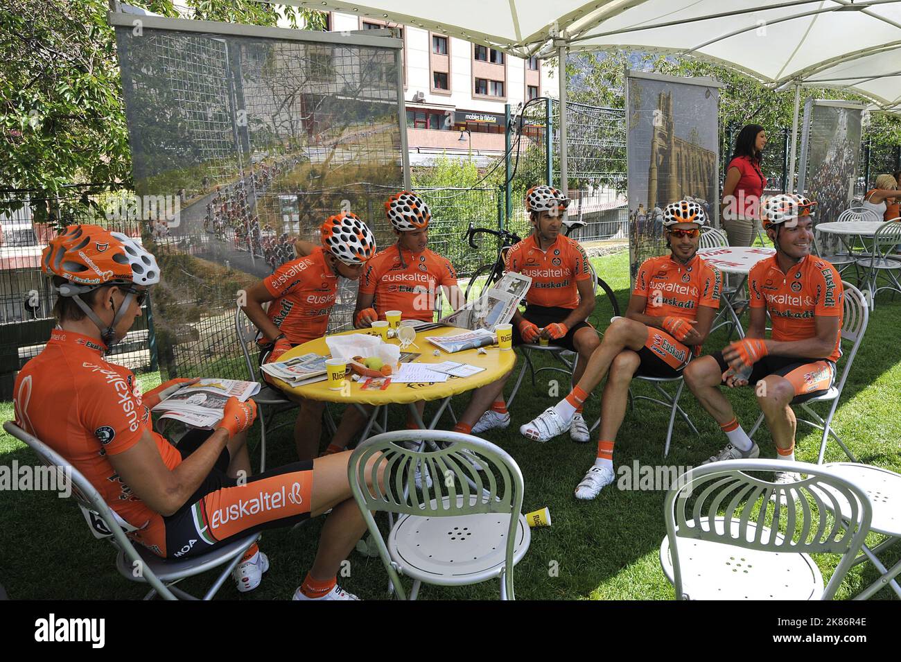 Euskaltel-Euskadi : qui sont les bonshommes orange du Tour de France
