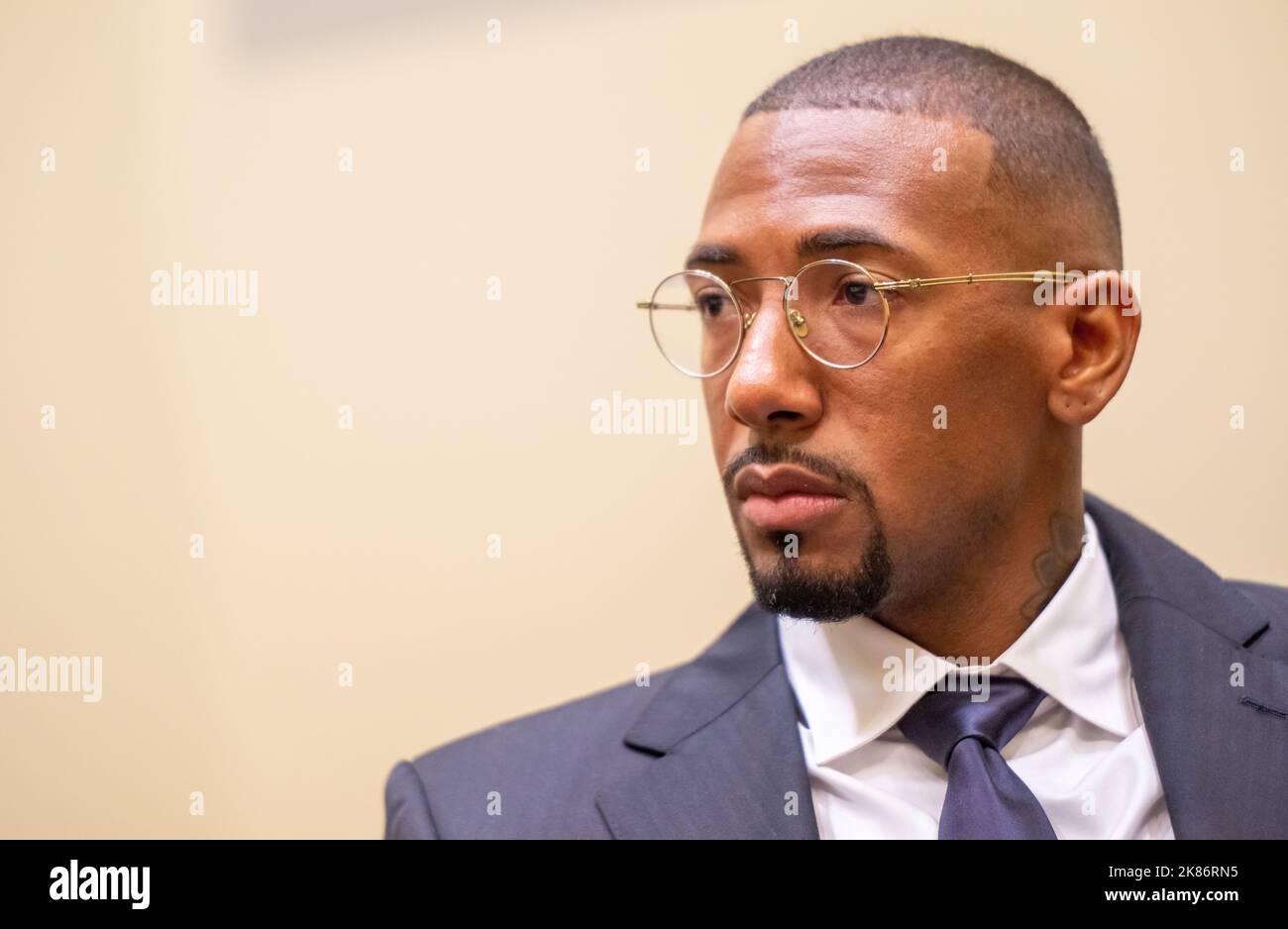 Munich, Germany. 21st Oct, 2022. Professional footballer and former national team player Jerome Boateng is in the courtroom of the Munich I Regional Court at the start of the continuation in the appeal trial. Boateng is accused of beating his ex-girlfriend in 2018 during a joint Caribbean vacation. He was therefore sentenced last year to a fine of 1.8 million euros. He, the public prosecutor's office and his ex-girlfriend as joint plaintiff appealed against this decision of the Munich Local Court. Credit: Peter Kneffel/dpa/Alamy Live News Stock Photo