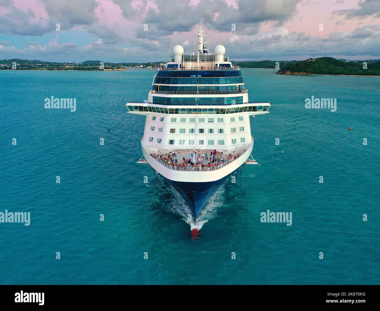 Birds eye view huge liner hi-res stock photography and images - Alamy