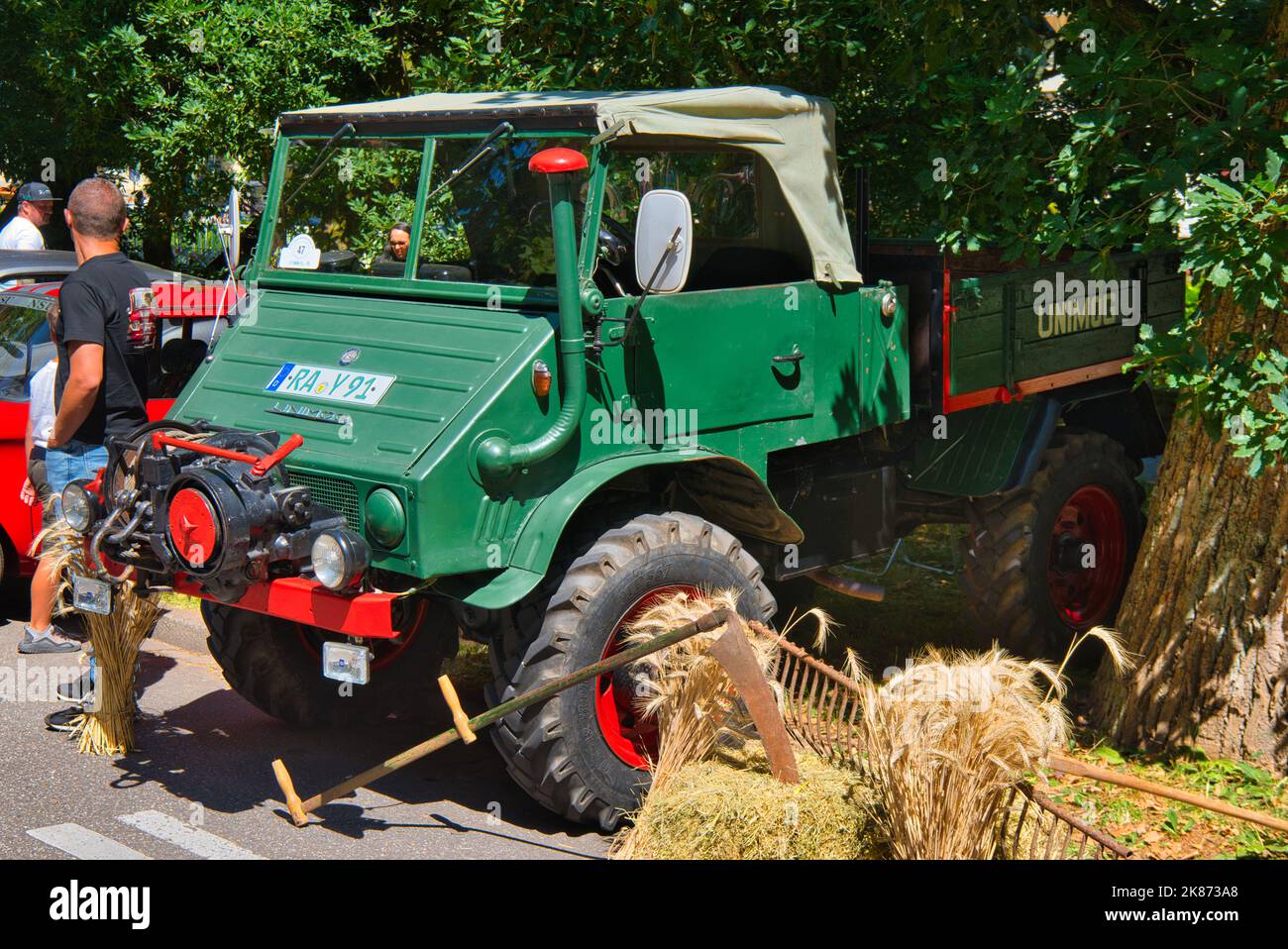 Unimog hi-res stock photography and images - Page 5 - Alamy