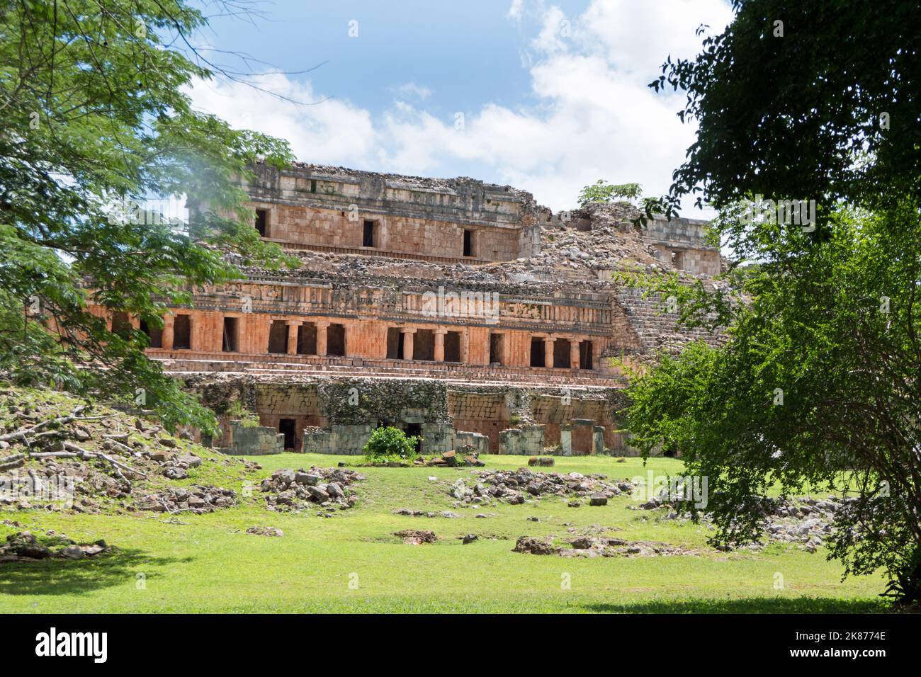 Remains of the Palace of Sayil at the Maya site of Sayil, Yucatan, Mexico. Old Mayan building along the Ruta Puuc. UNESCO World Heritage Site Stock Photo