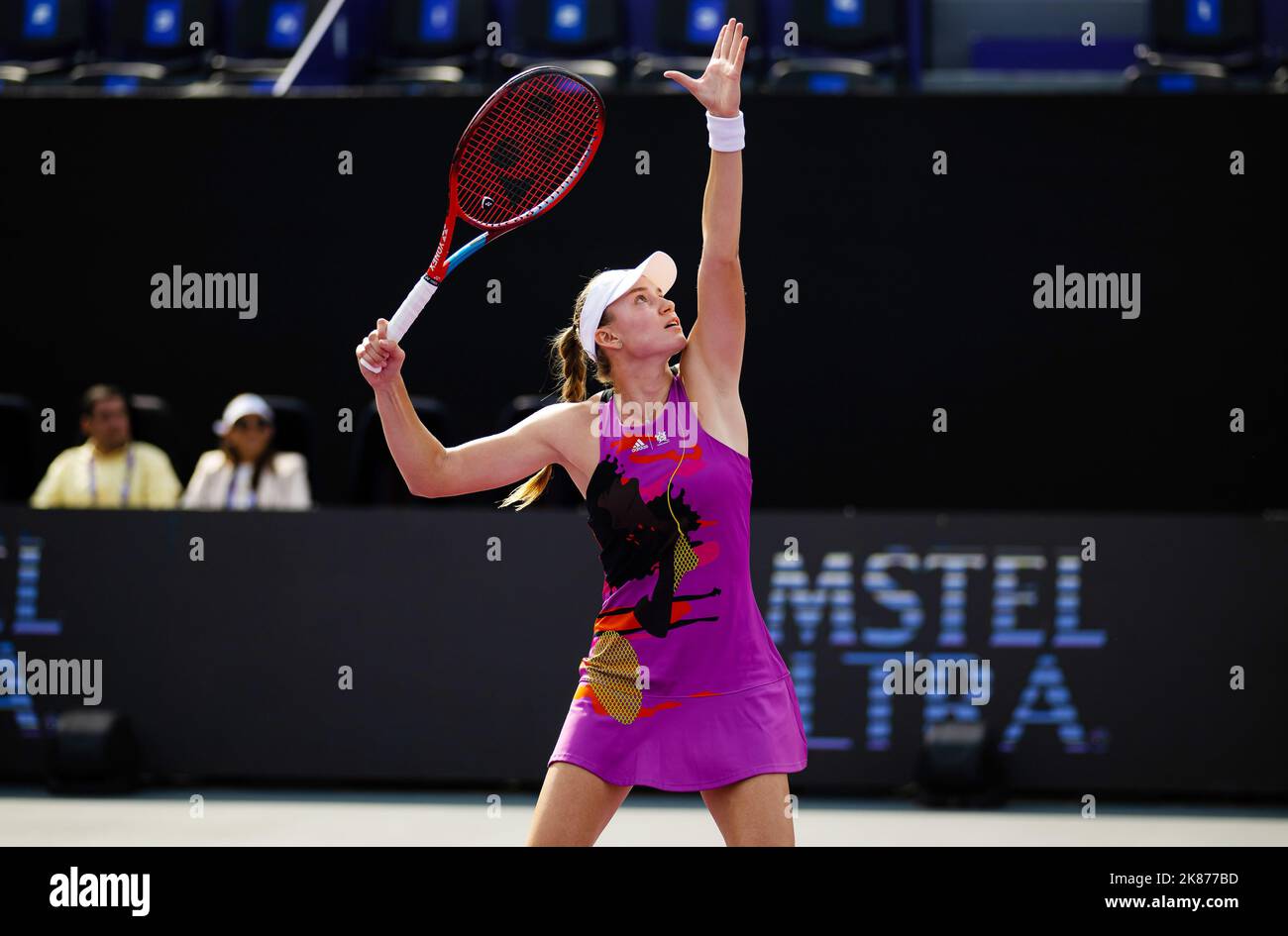 Elena Rybakina of Kazakhstan in action against Jessica Pegula of the United States during the second round of the 2022 WTA Guadalajara Open Akron WTA 1000 tennis tournament on October 19, 2022 in Guadalajara, Mexico - Photo: Rob Prange/DPPI/LiveMedia Stock Photo