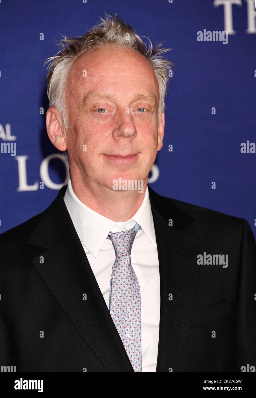 LOS ANGELES, CA - OCTOBER 20: Mike White attends the Los Angeles Season ...