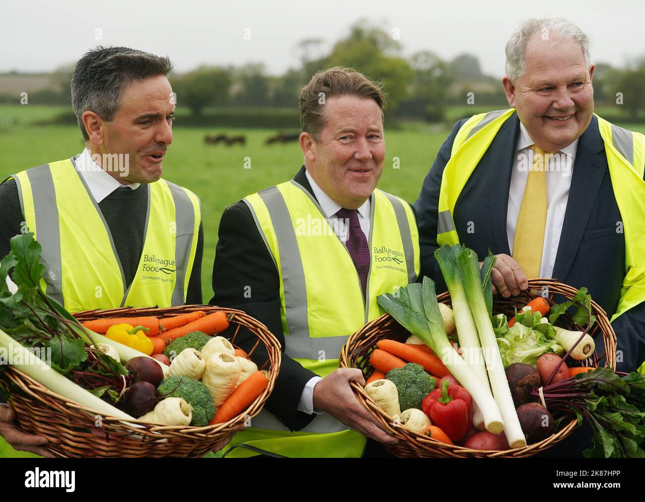 Minister Darragh O’Brien (centre) with Coowners Edward Spelman (left