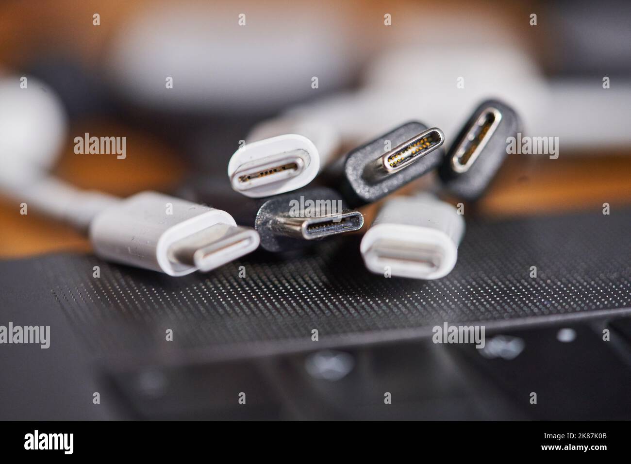 The new standard EU USB-C cable from 2024 on Oct. 21, 2022 in Marktoberdorf, Germany.  EU agreement on USB-C Unified charging socket for smartphones, laptops and digital cameras, tablets, cameras, headphones and portable speakers, single charging cable, unified charging ports for electronic devices. © Peter Schatz / Alamy Live News Stock Photo