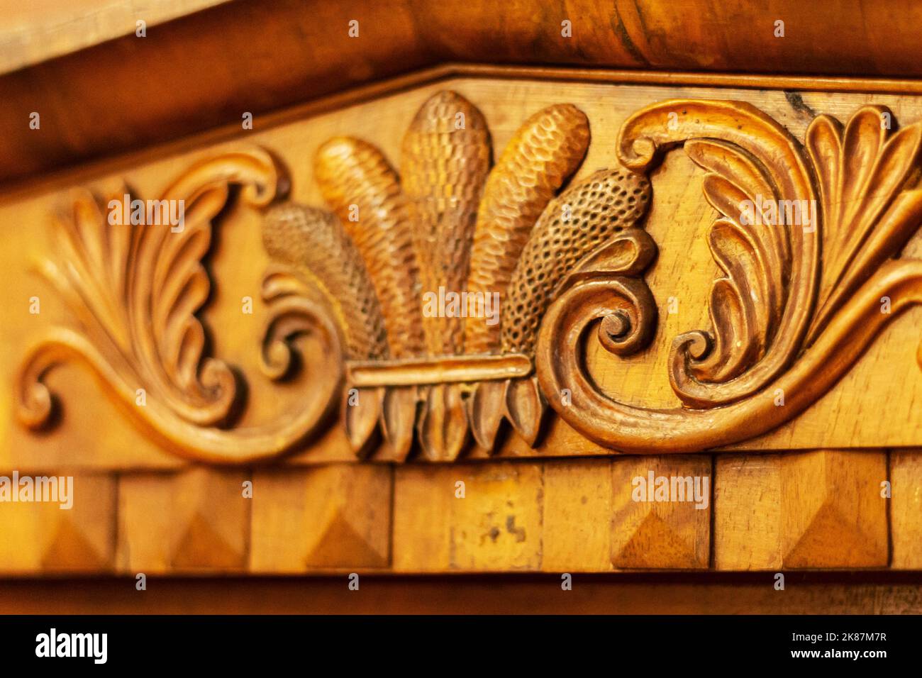 Details of beautiful fine wood carving art on vintage furniture Stock ...