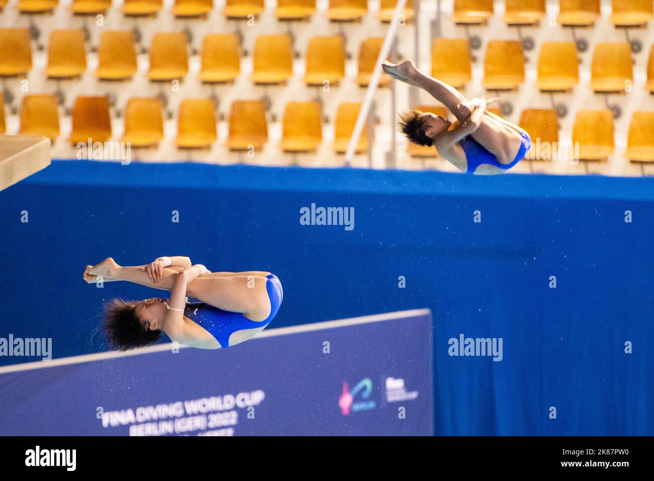 Berlin, Germany. 21st Oct, 2022. Water diving World Cup, decisions, synchronized diving 10m