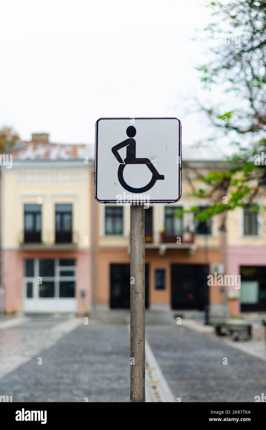 Parking sign for disabled persons Stock Photo - Alamy