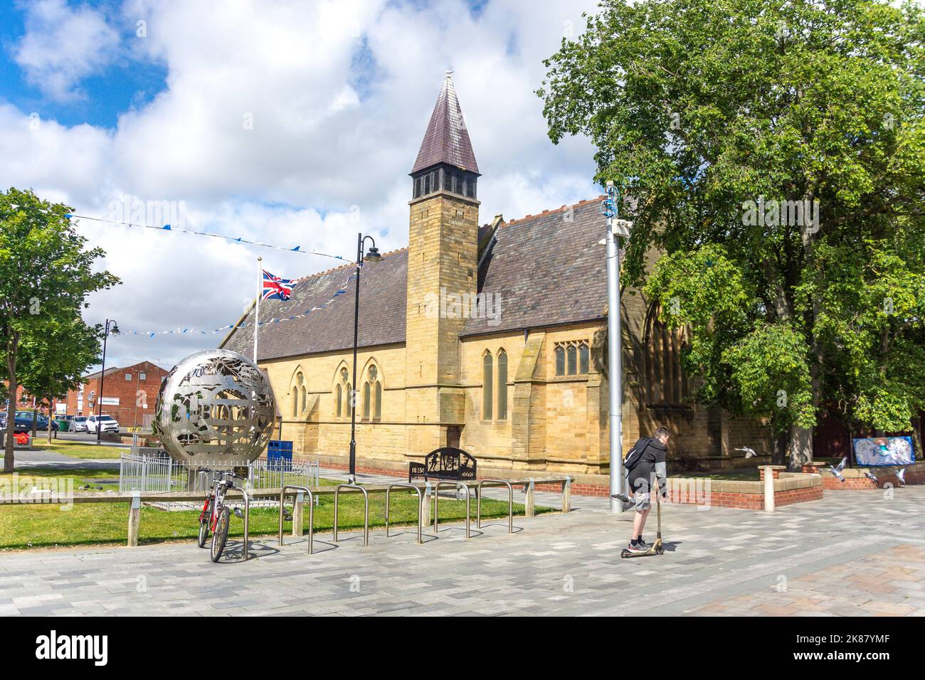 St Mary's Church and Blyth Heritage Sculpture, Blyth Market Square