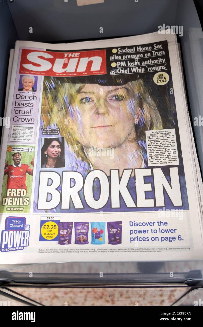 Prime Minister Liz Truss 'Broken' The Sun newspaper headline front page Conservatives Tories article 20 October 2022 London England UK Stock Photo