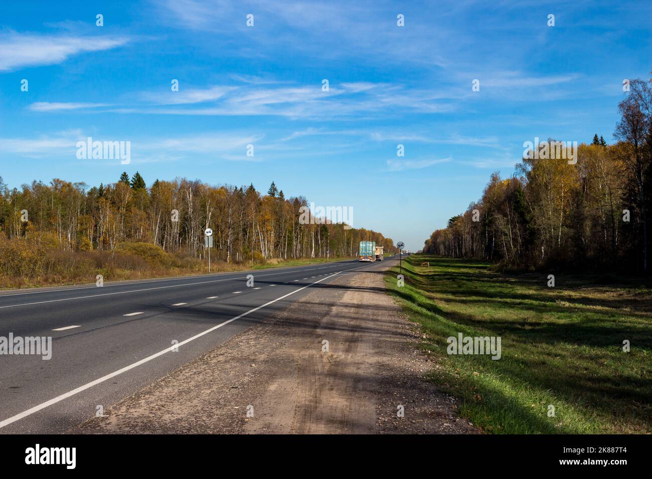 View of the roadbed of highway A130 (Varshavka) in the Kaluga region, Russia Stock Photo