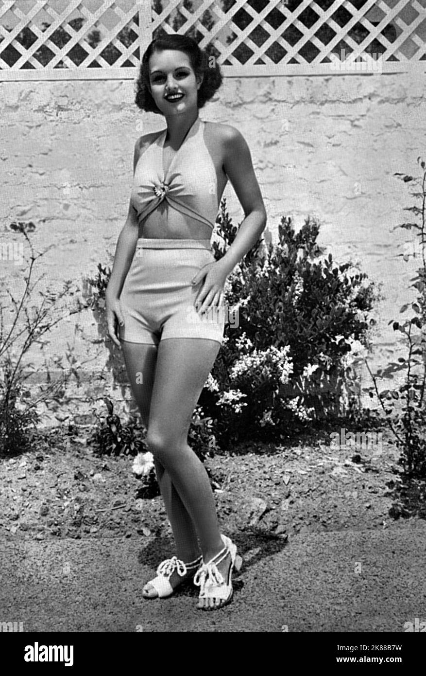 Rochelle Hudson Actress 01 May 1934 **WARNING** This Photograph is for