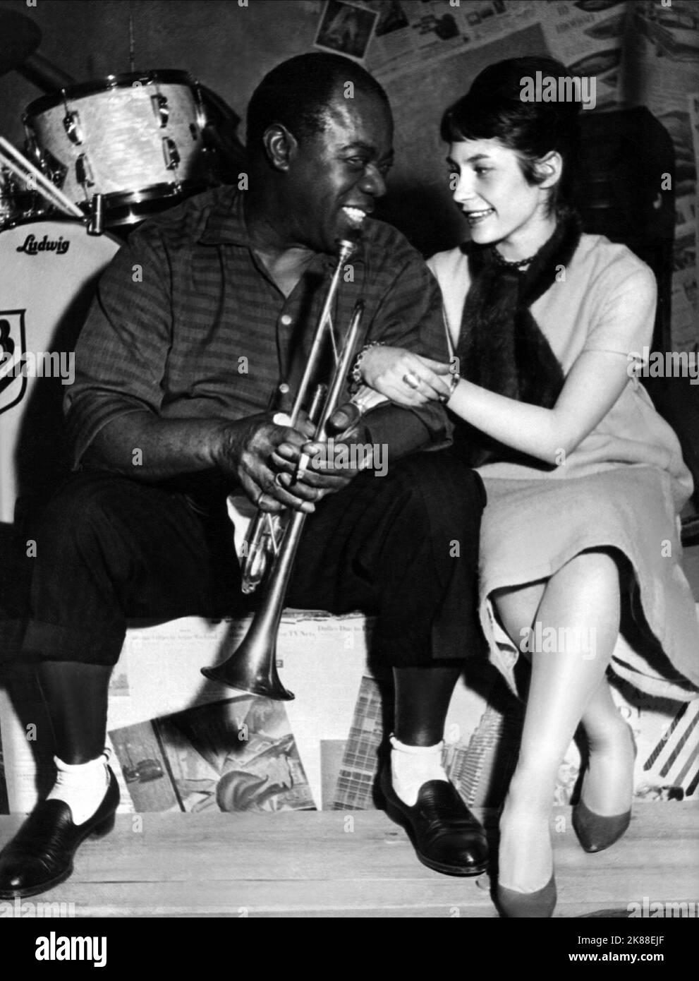 Louis Armstrong & Judith Dornys  La Paloma   Director: Paul Martin 24 July 1959   **WARNING** This Photograph is for editorial use only and is the copyright of ALFA FILM and/or the Photographer assigned by the Film or Production Company and can only be reproduced by publications in conjunction with the promotion of the above Film. A Mandatory Credit To ALFA FILM is required. The Photographer should also be credited when known. No commercial use can be granted without written authority from the Film Company. Stock Photo