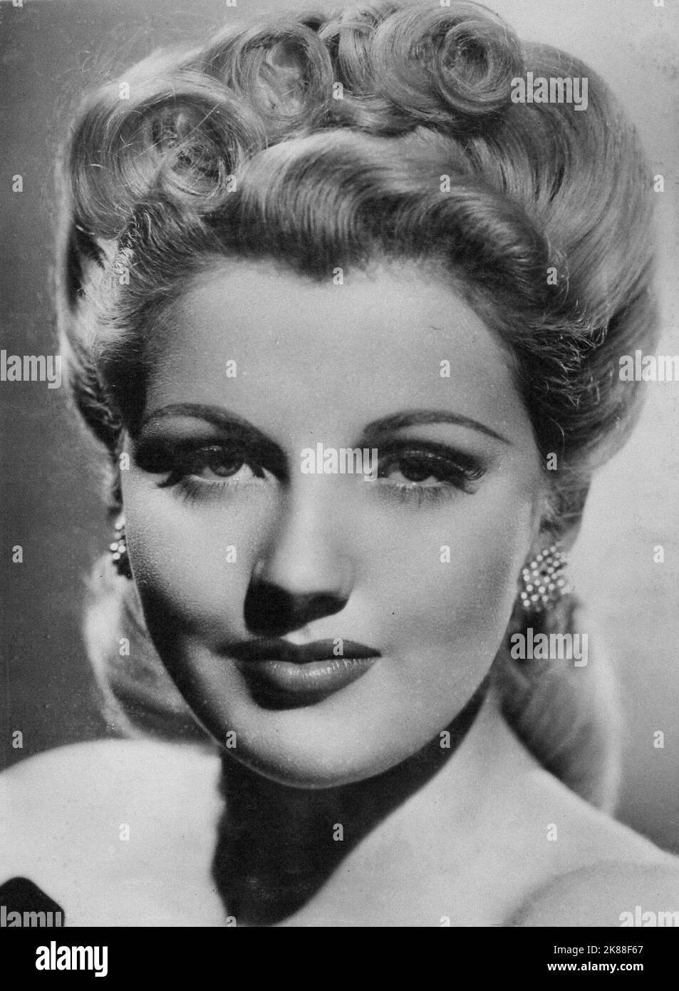 Dolores Moran  Actress   01 May 1945   **WARNING** This Photograph is for editorial use only and is the copyright of The Film Company and/or the Photographer assigned by the Film or Production Company and can only be reproduced by publications in conjunction with the promotion of the above Film. A Mandatory Credit To The Film Company is required. The Photographer should also be credited when known. No commercial use can be granted without written authority from the Film Company. Stock Photo