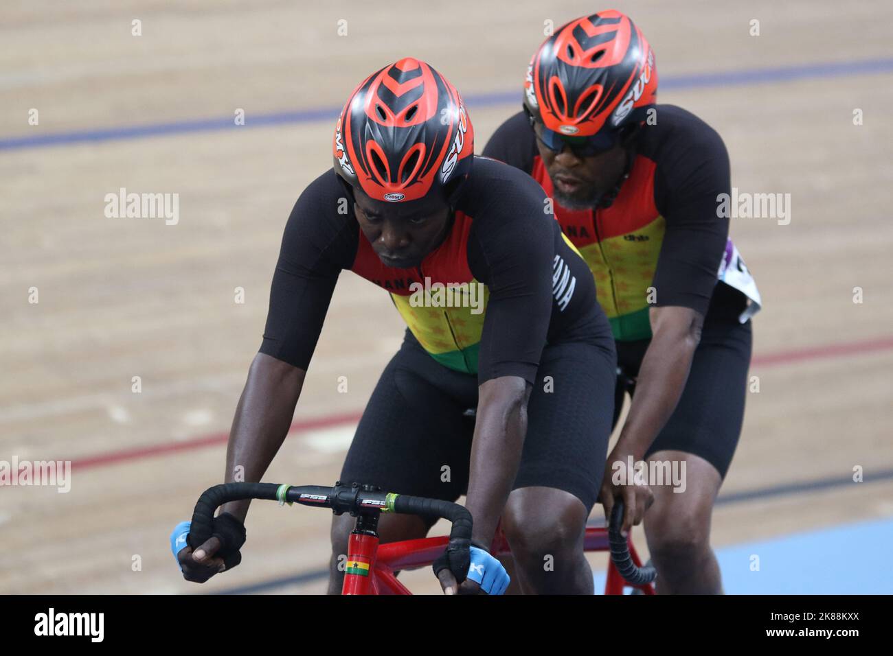 Para cycle hi-res stock photography and images - Page 6 - Alamy