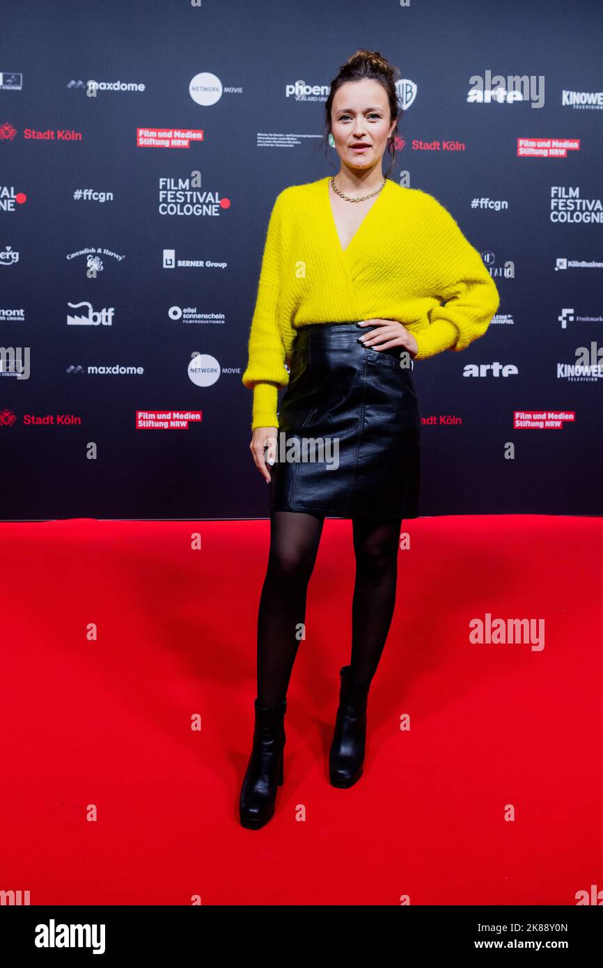 Cologne, Germany. 21st Oct, 2022. Tinka Fürst, actress, arrives at the premiere of the Tatort episode 'Spur des Blutes' at Film Festival Cologne. The investigative team of the Cologne Tatort celebrates the 25th anniversary of service. Credit: Rolf Vennenbernd/dpa/Alamy Live News Stock Photo