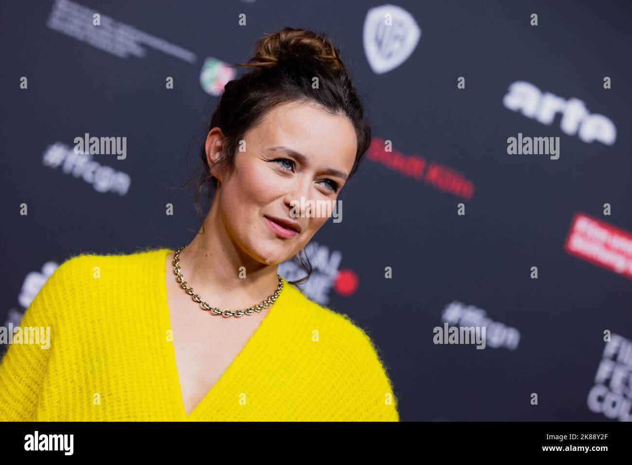 Cologne, Germany. 21st Oct, 2022. Tinka Fürst, actress, arrives at the premiere of the Tatort episode "Spur des Blutes" at Film Festival Cologne. The investigative team of the Cologne Tatort celebrates the 25th anniversary of service. Credit: Rolf Vennenbernd/dpa/Alamy Live News Stock Photo