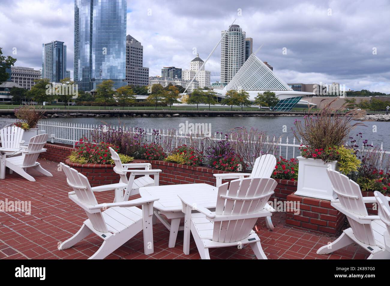 Outdoor Patio Restaurant overlooking Lake Michigan and the city of
