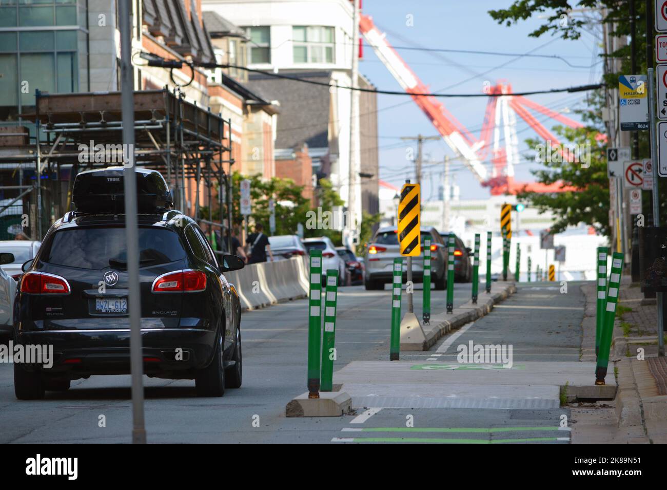 Shared cycle track bus stop hires stock photography and images Alamy