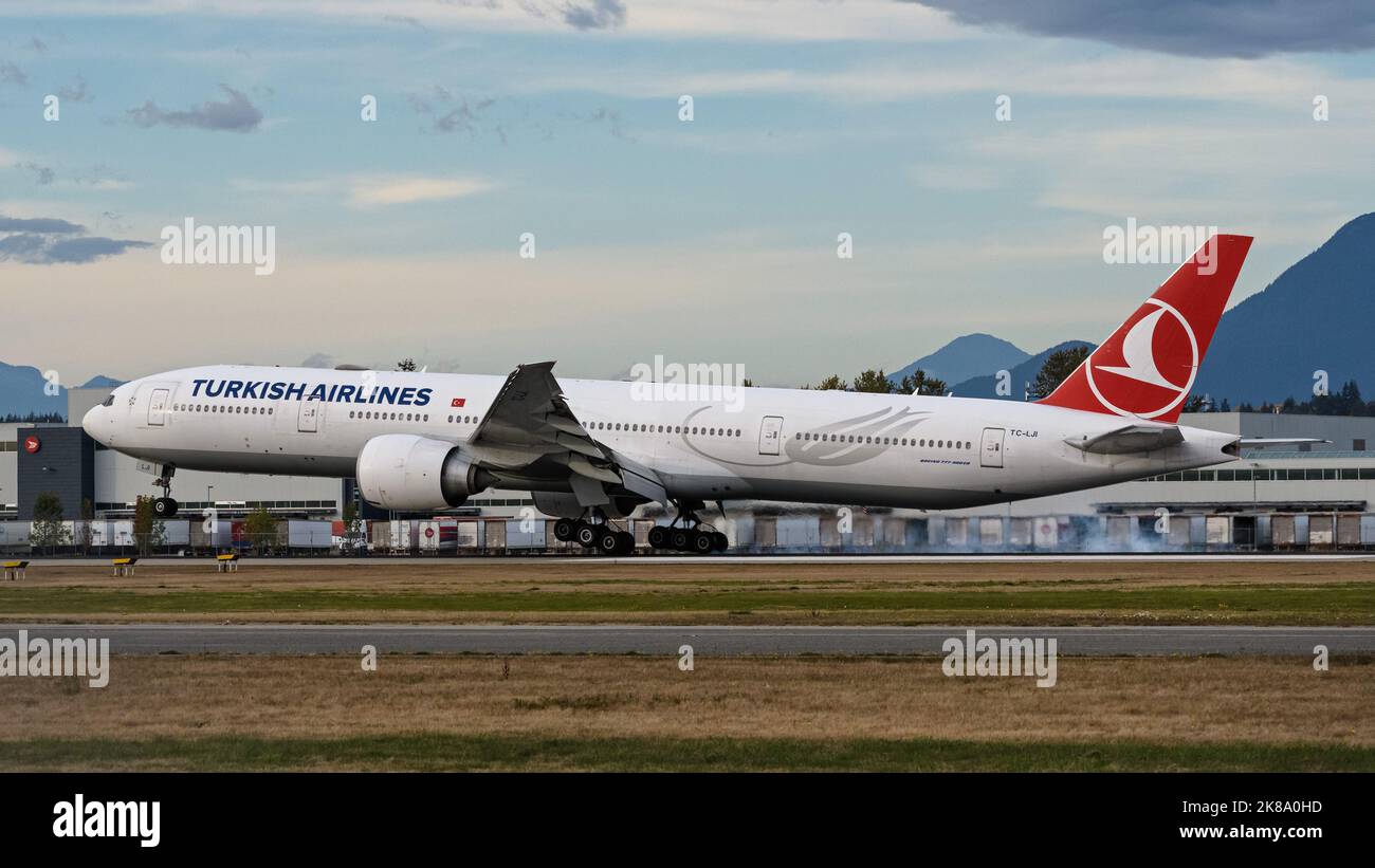 Richmond, British Columbia, Canada. 20th Oct, 2022. A Turkish Airlines