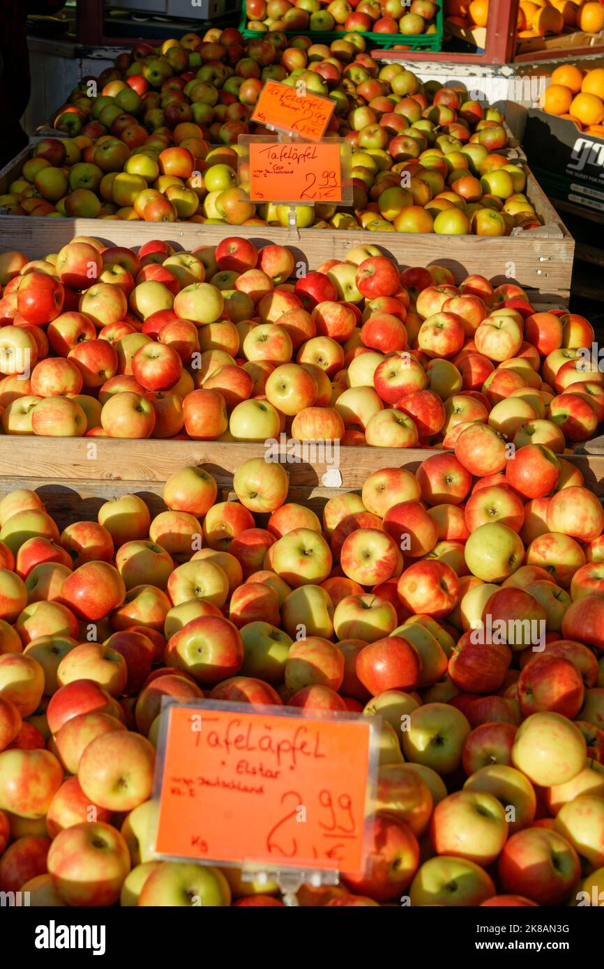 Apfel 2022 hi-res stock photography and images - Alamy