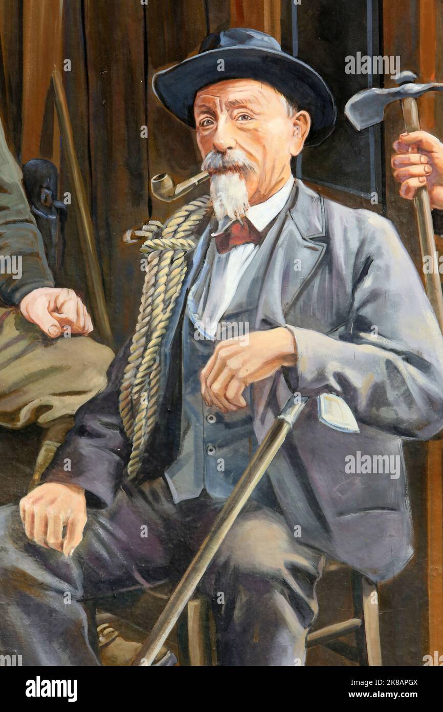 Fresque en trompe-l'oeil 'Les guides de Chamonix', réalisée par A-Fresco, Patrick Commecy. Rue du Docteur Paccard. Chamonix. Michel Payot (Guide et ma Stock Photo