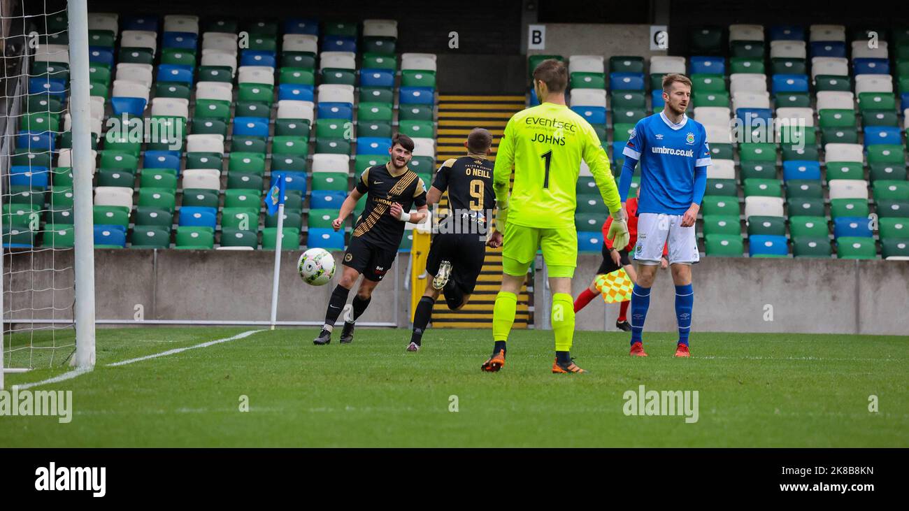 Linfield oktober 2022 -Fotos und -Bildmaterial in hoher Auflösung – Alamy